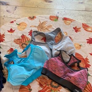 Sport Bra lot